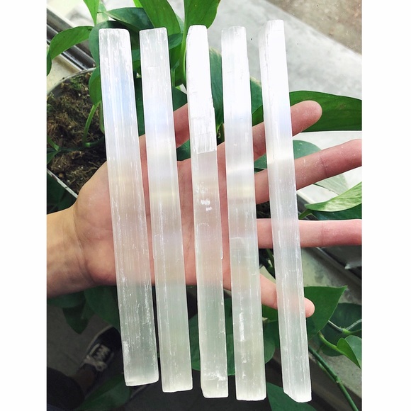 Jewelry - 1pc • Slim Raw Selenite (Long) Wand